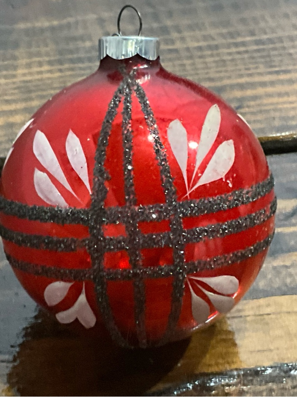 Vintage Large Red Shiny Brite Ornament Germany Black Mica Pattern MCM - Picture 2 of 5